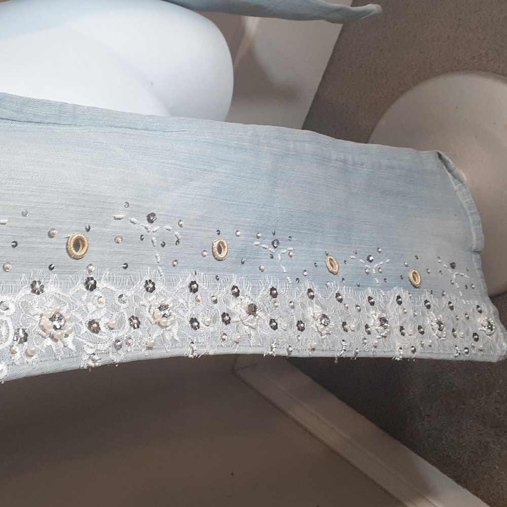 Sport & Casual Style Heavily beaded & embellished ladies Jeans. VG cond BLING! - Picture 8 of 16